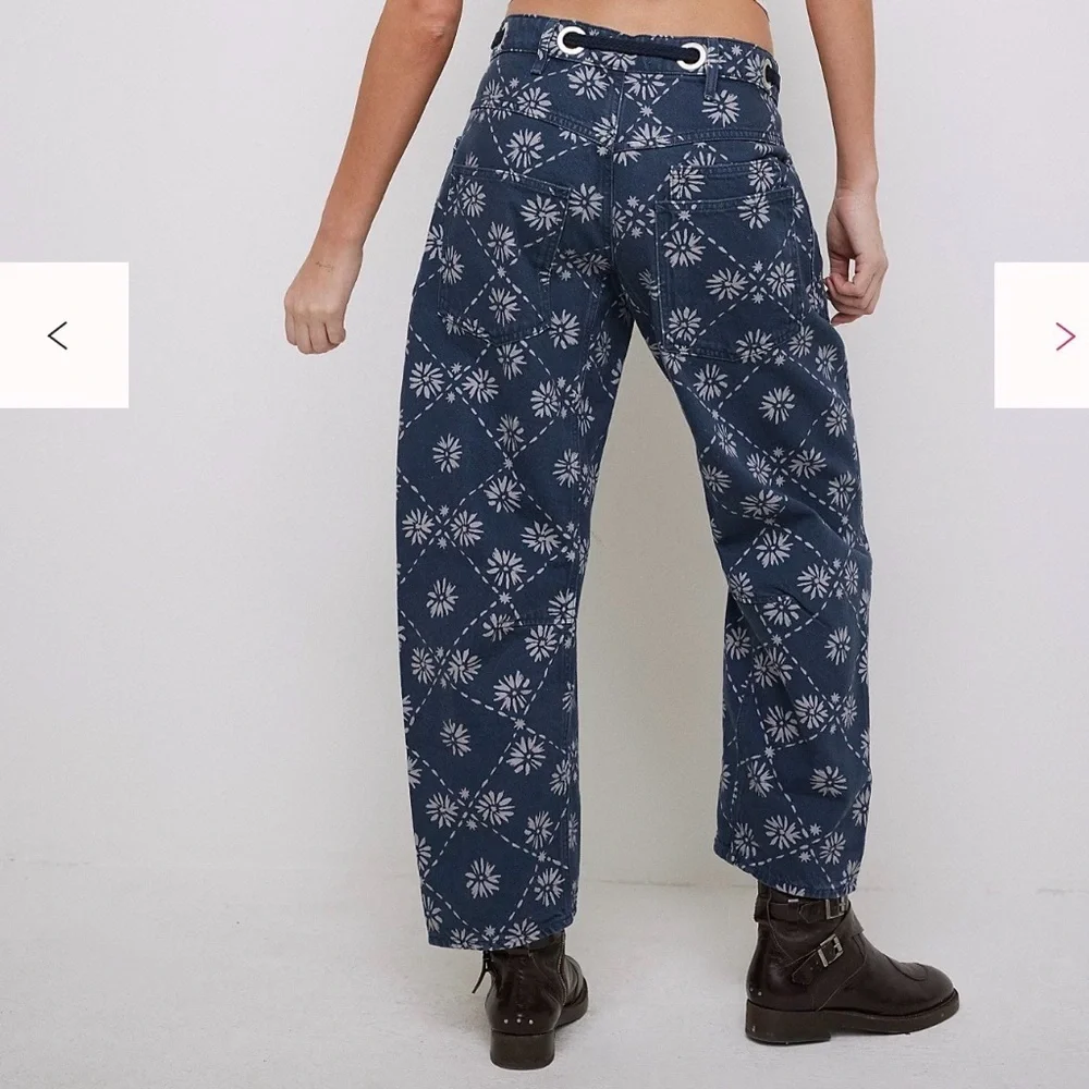 Free People We The Free Moxie Printed Low-Slung Barrel Jean Wallpaper Geo 31 NWT